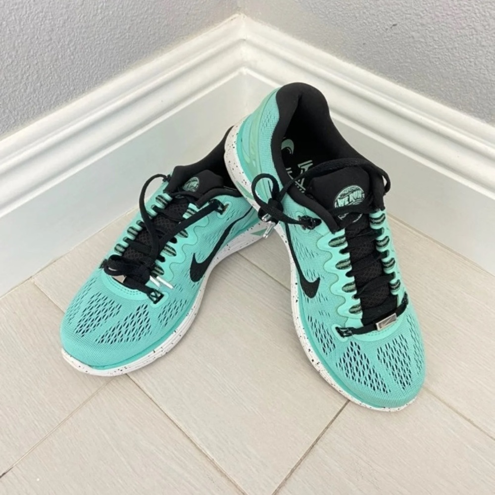 Nike Women’s Lunarglide Ltd Ed NWM